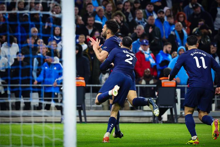 劳塔罗：我不在乎外界批评；有时间我会请全队吃烤肉（劳塔罗：不在意外界质疑，有空就请全队吃烧烤）