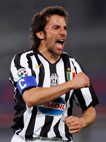 足球报：多支中超球队巨额欠税，以亿元为单位拖欠税款（足球报：多家中超俱乐部拖欠税款，规模以亿元计）