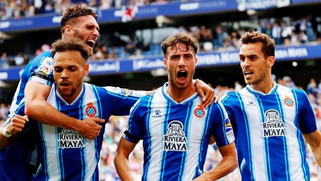 湖人进攻端数据上升，效率明显提升（湖人火力回暖，进攻效率大幅提升）