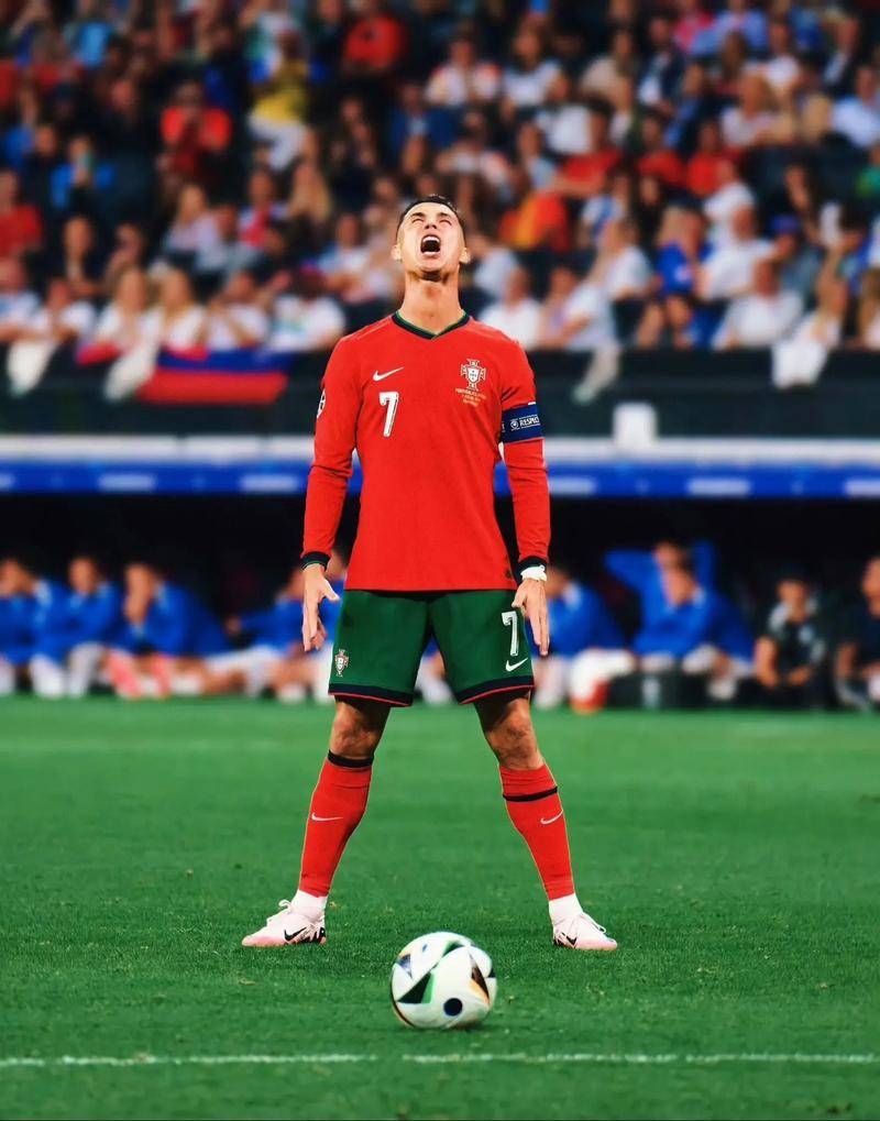 TA分析3-4-3阵型：从链式防守到战术万花筒，攻守易形的现代解法（TA解读3-4-3：从链式防守到战术万花筒，攻守互化的现代方案）