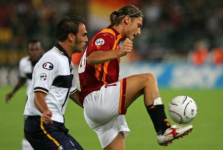 德甲前瞻：RB莱比锡多人伤停，勒沃库森客场战绩平平（德甲前瞻：莱比锡伤兵满营，勒沃库森客场表现中规中矩）