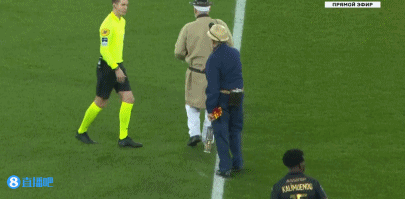 乌甲联赛阿根廷门将超远距离破门，皮球飞行全场后弹地入网