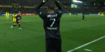 手感冰凉！赵嘉仁7中1仅拿3分1板2助1帽（命中率惨淡！赵嘉仁7投仅中1，拿下3分1板2助1帽）